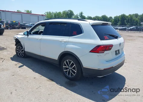 2020 Volkswagen Tiguan 2.0T Se/2.0T Se R-Line Black/2.0T Sel z USA, uszkodzony, nr VIN 3VV2B7AX6LM080365